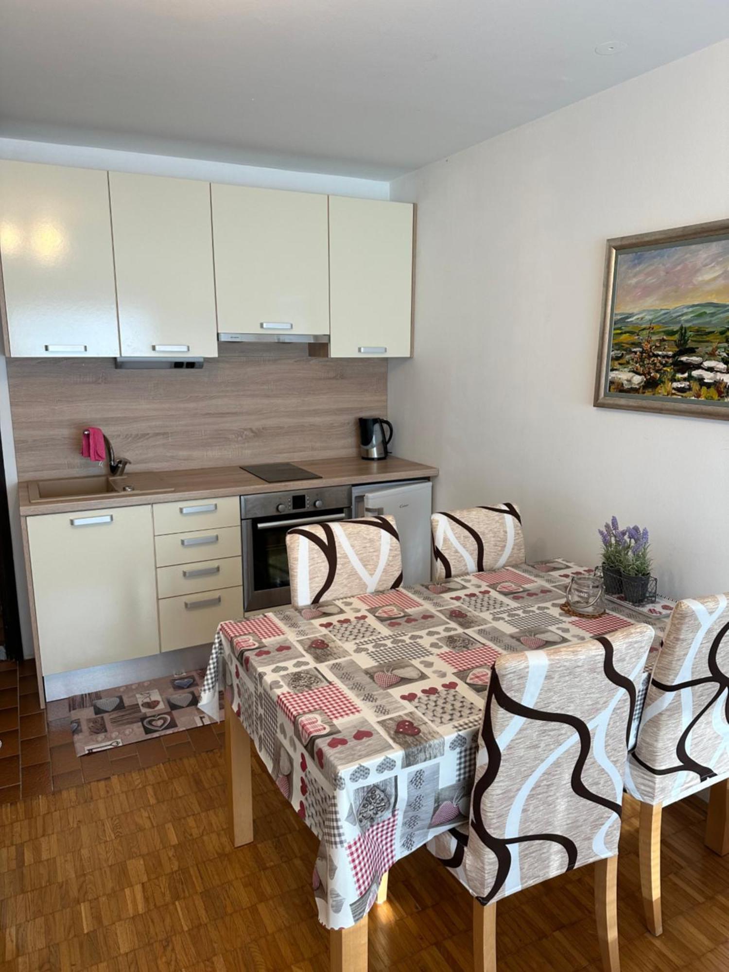 Retro Apartments Kaninska Vas Bovec Zewnętrze zdjęcie
